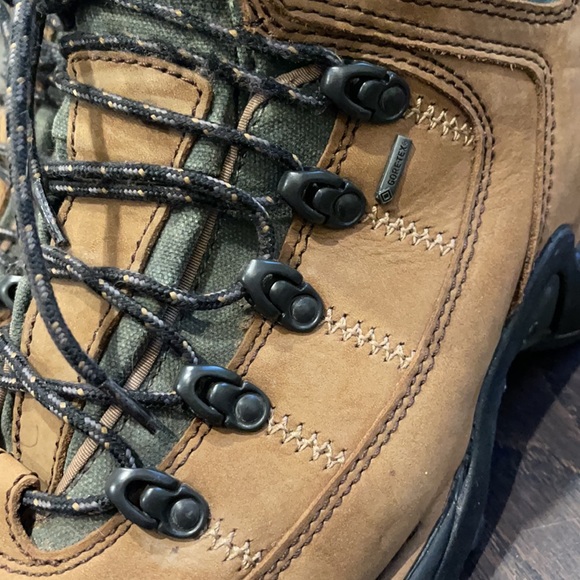 Danner hiking boots - Picture 9 of 13